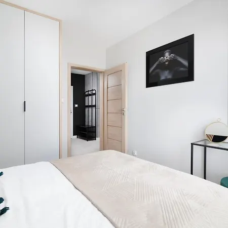 Easy Rent - Kompozytorow Polskich 51, Free Parking, 24h Check-in * 卢布林