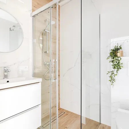 Easy Rent - Kompozytorow Polskich 51, Free Parking, 24h Check-in * Люблін