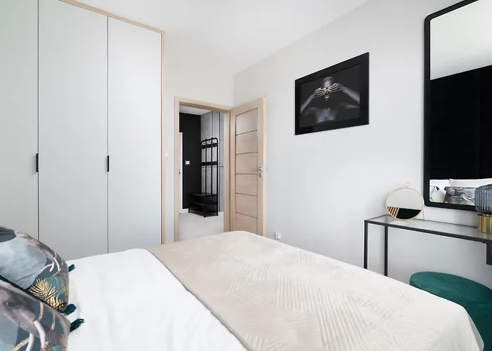 Easy Rent - Kompozytorow Polskich 51, Free Parking, 24h Check-in * Lublin