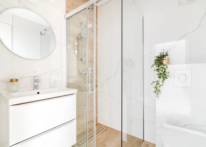 Easy Rent - Kompozytorow Polskich 51, Free Parking, 24h Check-in * Люблін